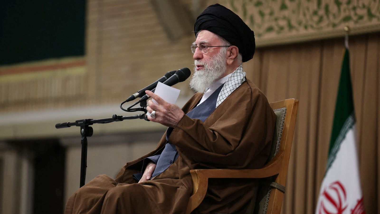 skynews-iran-ali-khamenei-ayatollah_7070612.jpg